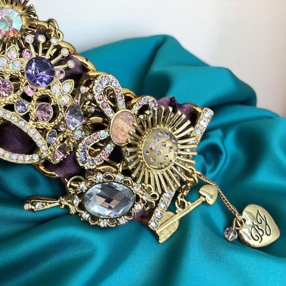 NEW Betsey Johnson Vintage Jewelry Crystal Bracelet Princess Tzarina Collection